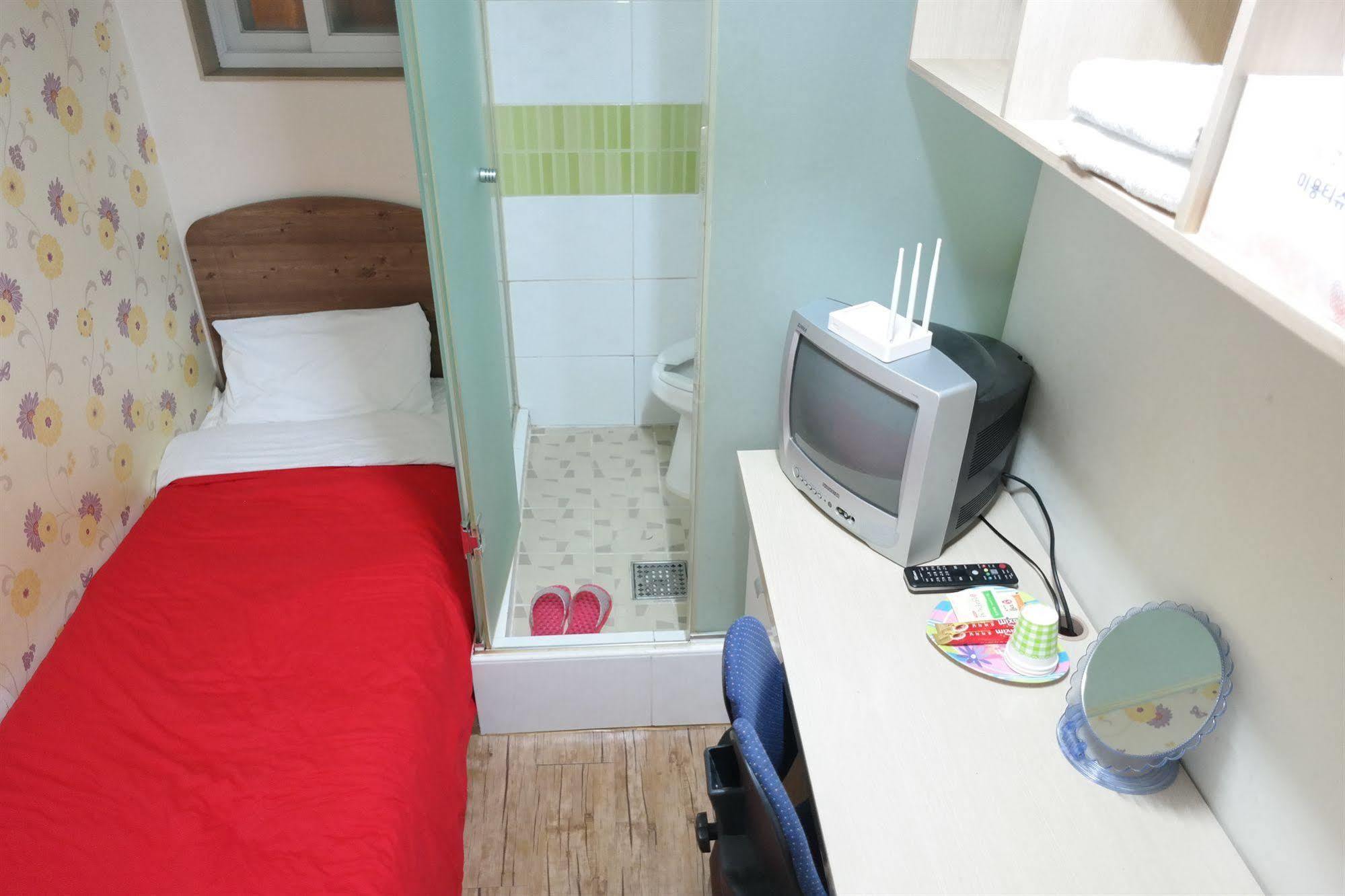 Hotel Storyhouse Myeongdong Seul Zewnętrze zdjęcie