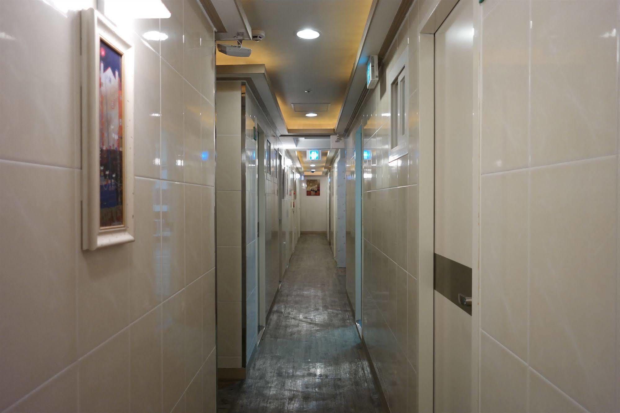 Hotel Storyhouse Myeongdong Seul Zewnętrze zdjęcie